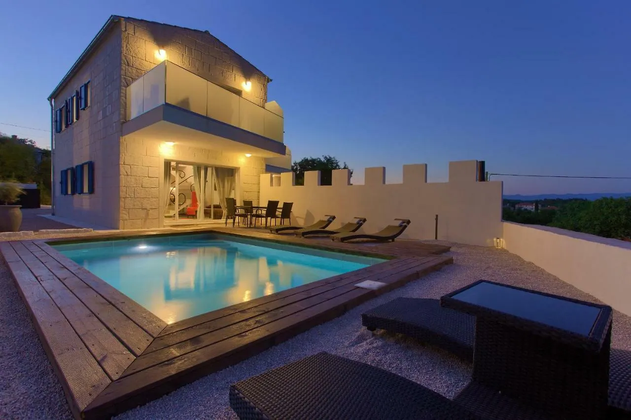 Pax Houses Vrh  Croatie